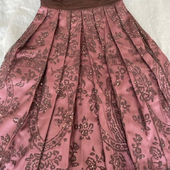 Cocktail Dress. Adrianna Papell. Size 4 - Picture 7 of 9